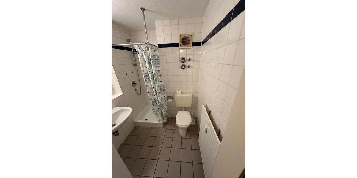 Erdgeschoßwohnung Kaiserslautern - 1 Zimmer, 23 m&sup2;, 330&euro; | Angebot:26534977