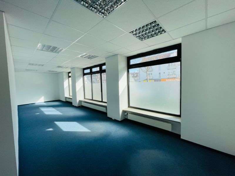 Büro in Neutraubling 4.092,96 € 511.62 m²