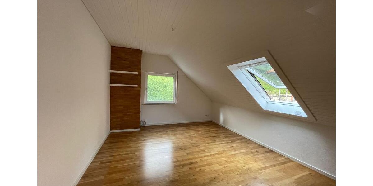 Dachgeschoßwohnung Idstein - 2 Zimmer, 43 m&sup2;, 625&euro; | Angebot:26566706