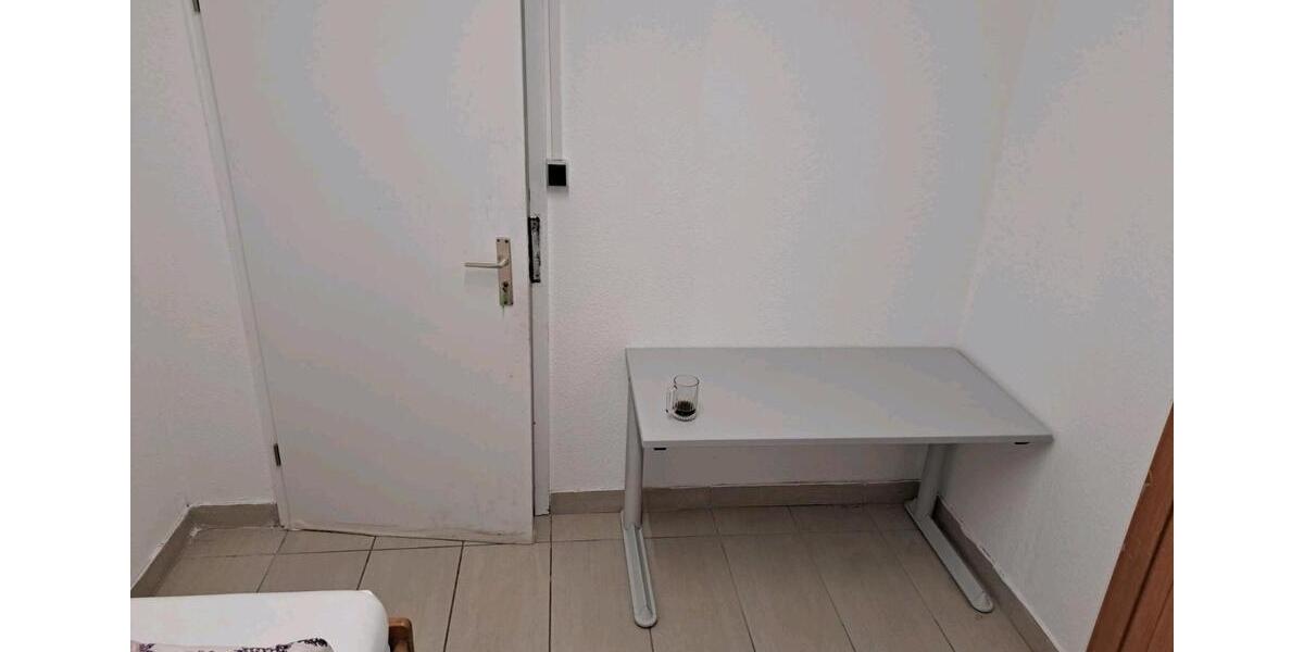 Wohnen auf Zeit Hannover Vahrenwald-List - 3 Zimmer, 20 m&sup2;, 400&euro; | Angebot:24321215