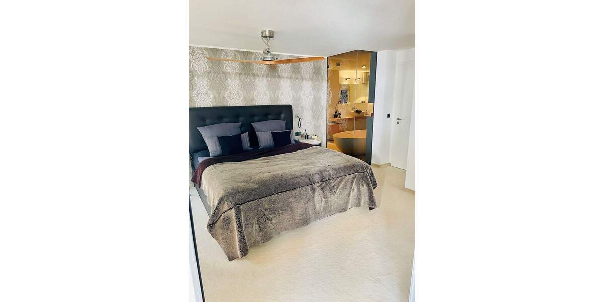 Etagenwohnung Stuttgart Mitte - 3 Zimmer, 129 m&sup2;, 2.890&euro; | Angebot:25215154