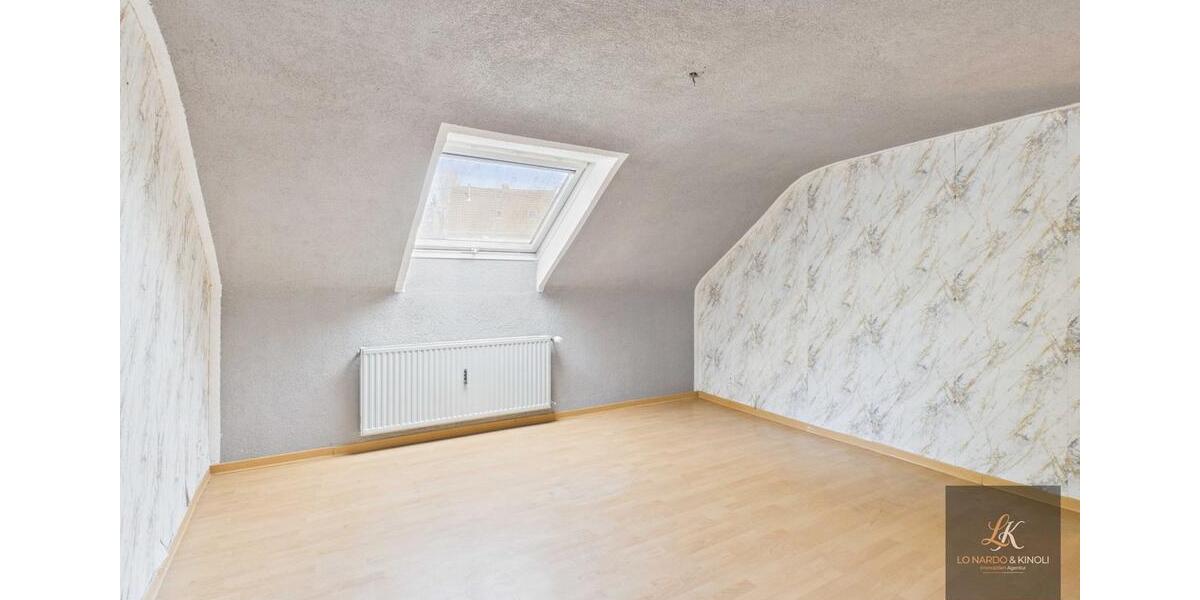 Dachgeschoßwohnung Völklingen - 3 Zimmer, 54 m&sup2;, 600&euro; | Angebot:26706134