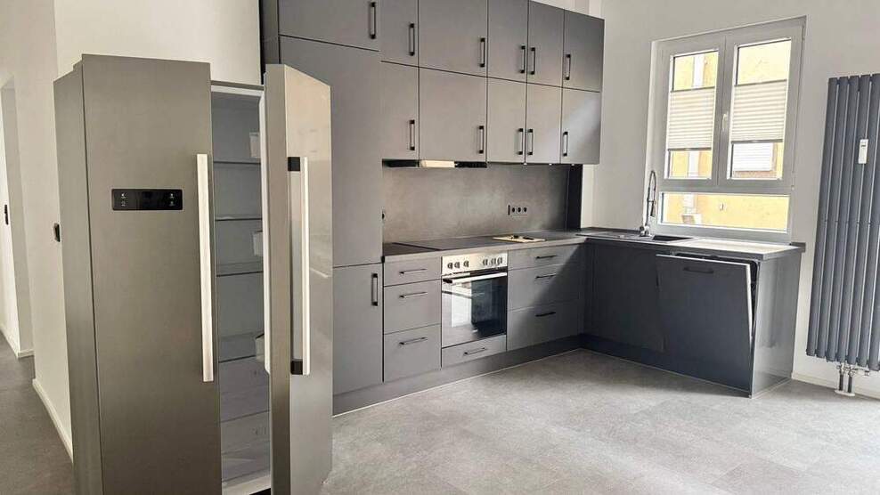 Loftstyle ! Nähe Plärrer, WG-taugliche 4-Zi-Whg., 117m², moderne Einbauküche, im Erdgeschoß