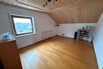 Dachgeschoßwohnung Teublitz - 3 Zimmer, 131 m&sup2;, 950&euro; | Angebot:24839756