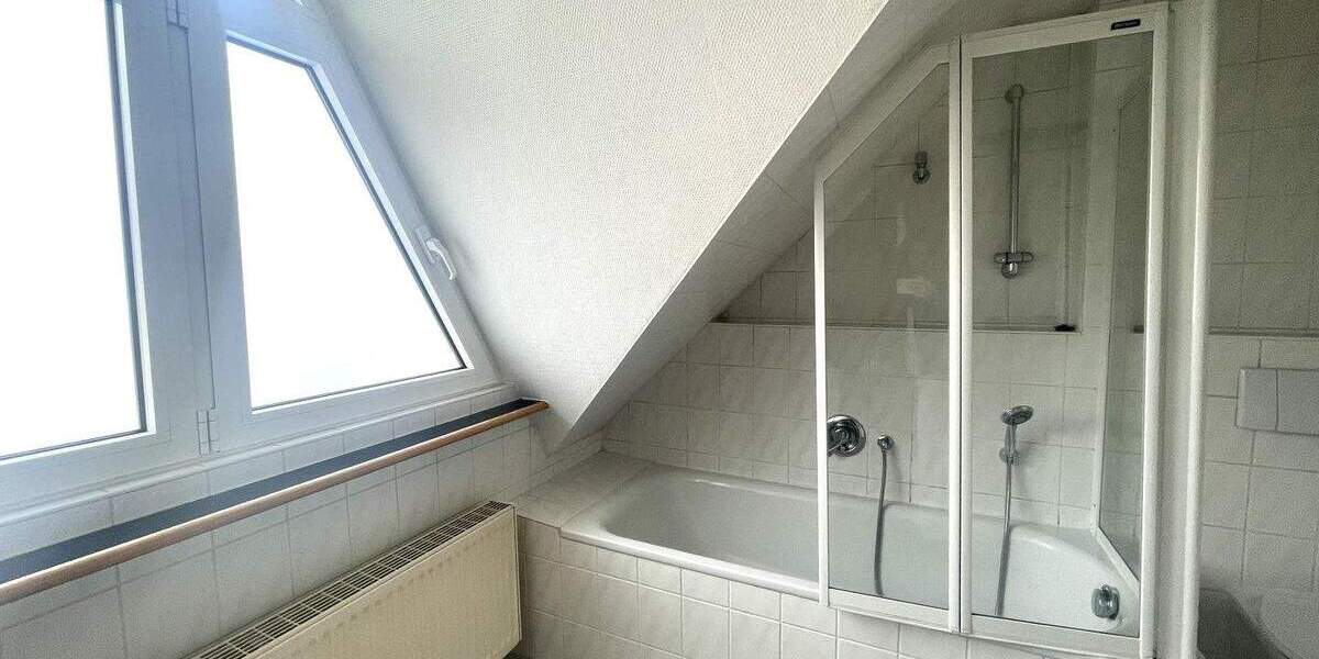 Etagenwohnung Kaiserslautern Innenstadt - 3 Zimmer, 80 m&sup2;, 720&euro; | Angebot:25800235