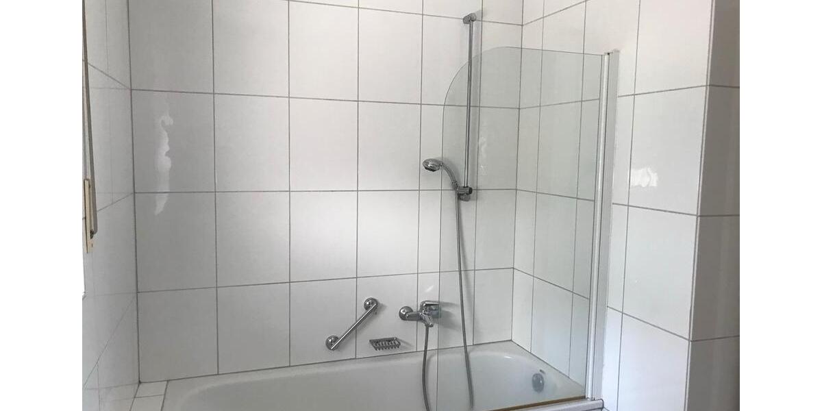 Erdgeschoßwohnung Pracht - 3 Zimmer, 80 m&sup2;, 920&euro; | Angebot:25823383