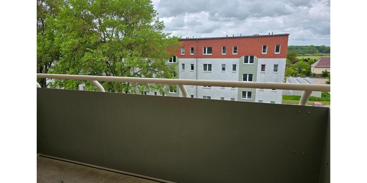 Etagenwohnung Stavenhagen - 3 Zimmer, 59 m&sup2;, 375&euro; | Angebot:24571306