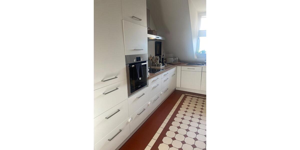 Dachgeschoßwohnung Baden-Baden Baden - 4 Zimmer, 113 m&sup2;, 1.500&euro; | Angebot:25649140