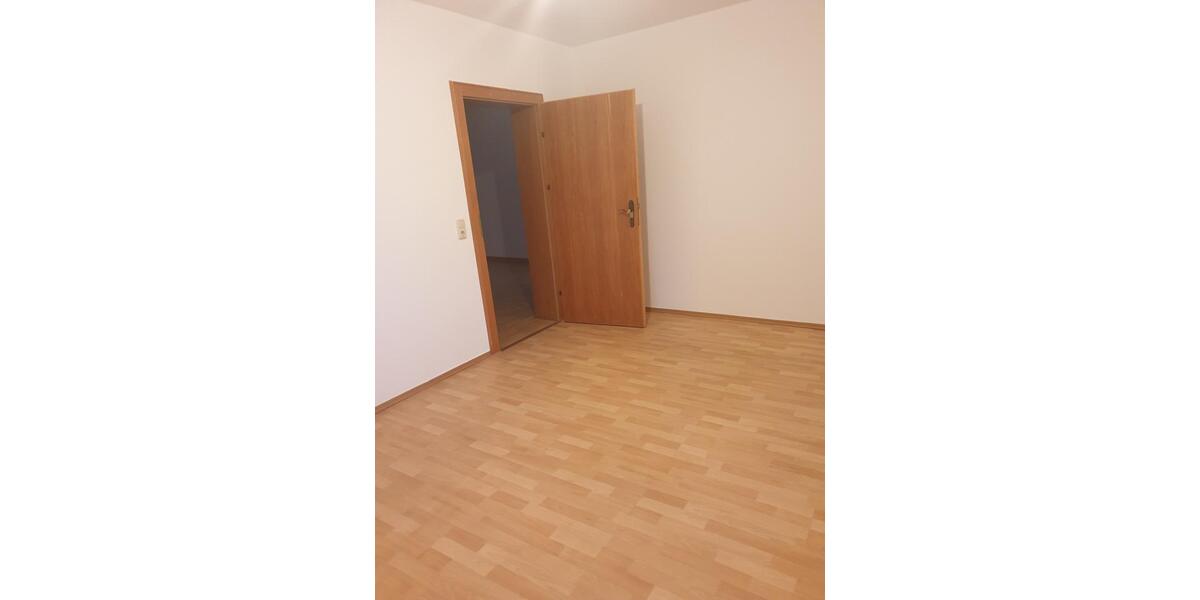 Etagenwohnung Waldmünchen - 4 Zimmer, 86 m&sup2;, 685&euro; | Angebot:25811075