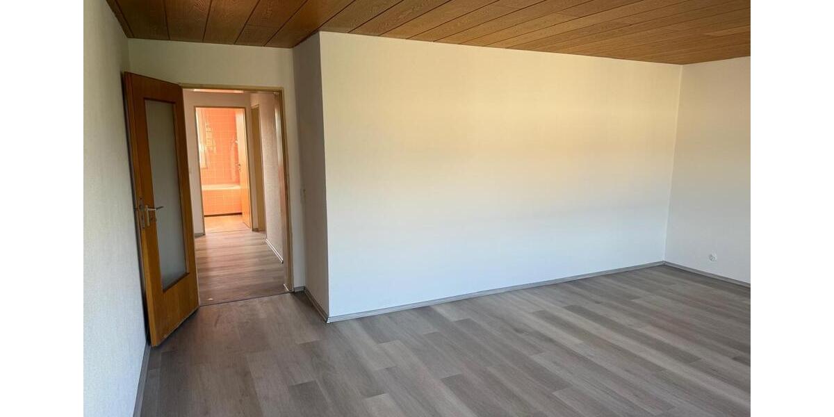 Etagenwohnung Neu-Ulm Burlafingen - 3 Zimmer, 75 m&sup2;, 1.200&euro; | Angebot:26704329