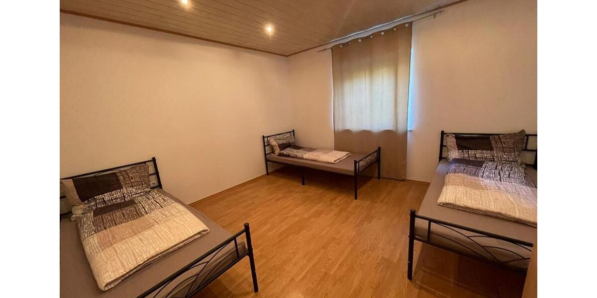 Mehrfamilienhaus, Wohnhaus Freising Am Vogelherd - 11 Zimmer, 400 m&sup2;, 500&euro; | Angebot:23727860