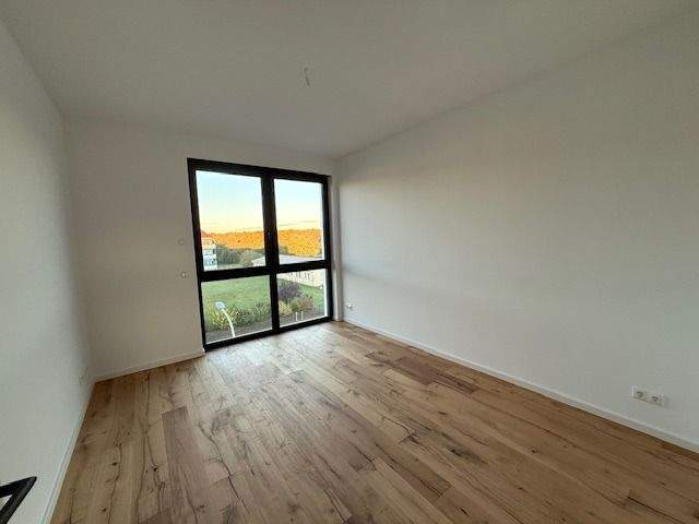 Gehobene 4 Zimmer Wohnung mit erstklassiger Ausstattung und großzügigem Balkon ! 4 zimmer