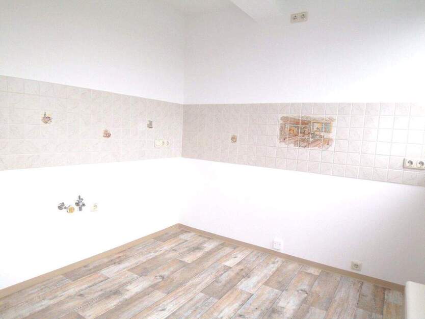 Moderne 3-Raum-DG-Wohnung mit Garage und gemeinschaftlichen Grundstück bei Bautzen 3 zimmer