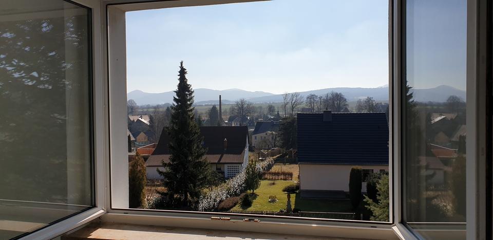 5-Raum-Wg.(wie ein Haus) mit Gebirgsblick, incl. EBK, Stellplatz am Haus, 2 Bäder mit Fenster+Wanne