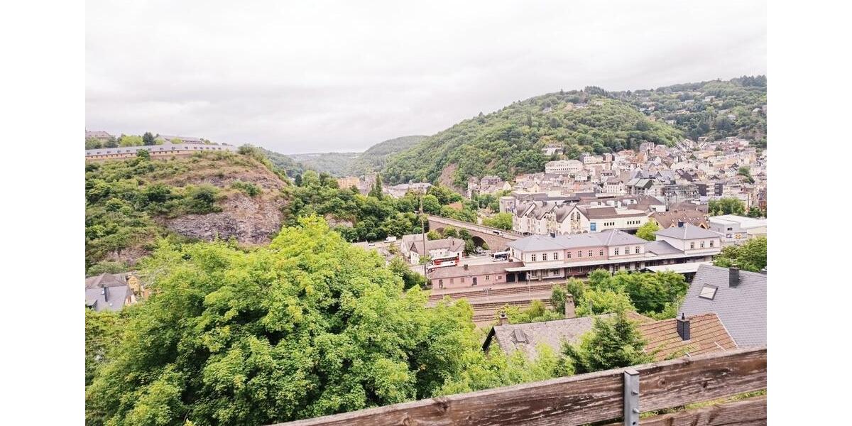 Haus in mit einzigartigem Blick in Idar-Oberstein zu vermieten 6 zimmer