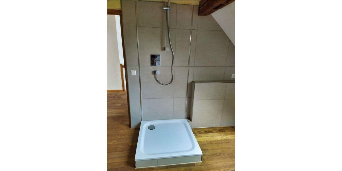 Mehrfamilienhaus, Wohnhaus Wilhelmsdorf Esenhausen - 4 Zimmer, 141 m&sup2;, 1.200&euro; | Angebot:25701172