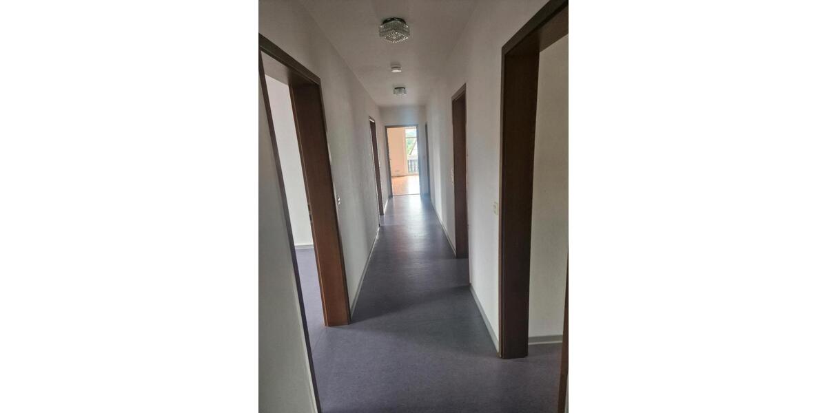 Dachgeschoßwohnung Bad Karlshafen - 4 Zimmer, 100 m&sup2;, 800&euro; | Angebot:25143180