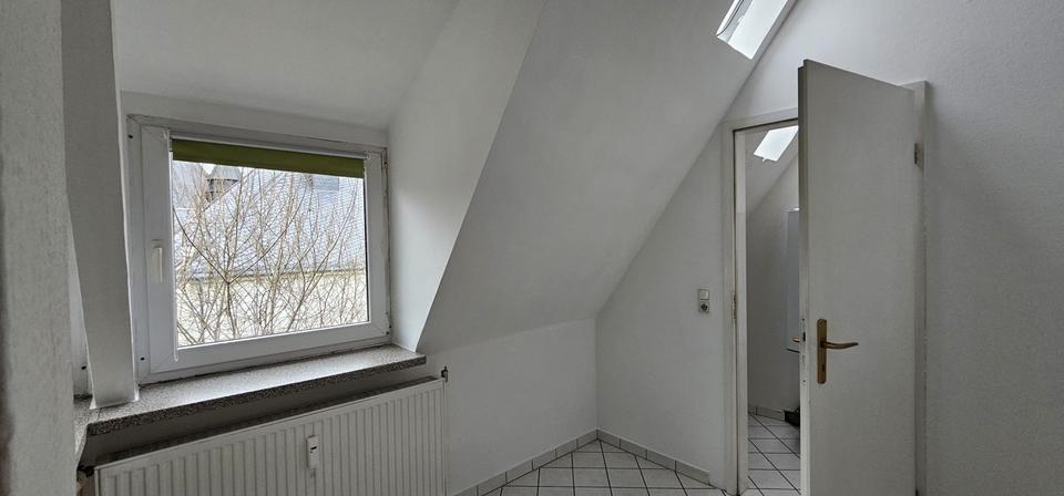 Etagenwohnung Wiesbaden Südost - 4 Zimmer, 105 m&sup2;, 1.500&euro; | Angebot:25379345