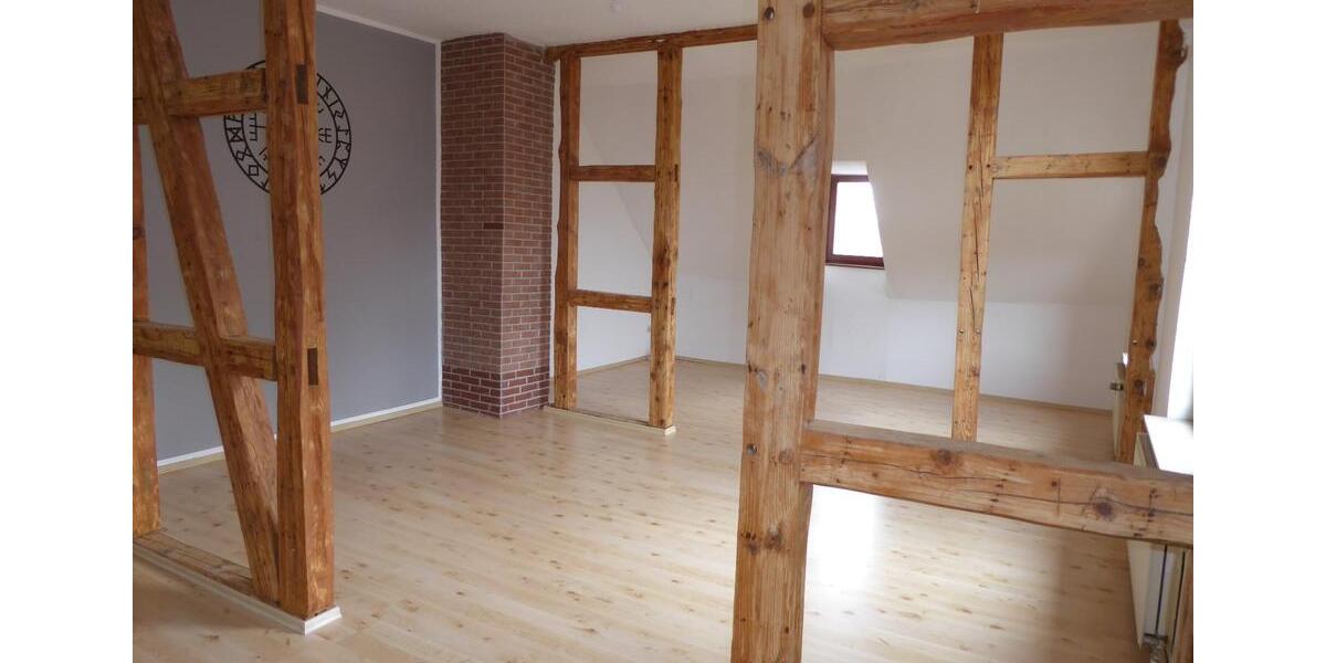Dachgeschoßwohnung Beedenbostel - 3 Zimmer, 100 m&sup2;, 620&euro; | Angebot:25053653