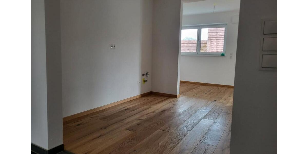 Erdgeschoßwohnung Neukirchen - 3 Zimmer, 106 m&sup2;, 980&euro; | Angebot:26496156
