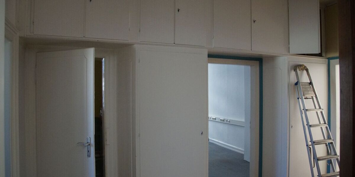Gehobene Altbauwohnung mit großem Balkon ca. 150qm - Wohnraum oder gewerblichen Nutzung möglich - Appartement Neustadt | Angebot:26634102