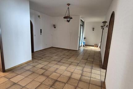 Große , helle Wohnung zu Vermieten in Jünkerath 210m2 6 zimmer