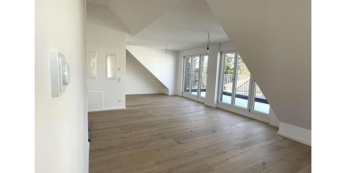 Dachgeschoßwohnung Frankfurt am Main Bergen-Enkheim - 3 Zimmer, 123 m&sup2;, 2.490&euro; | Angebot:25870894