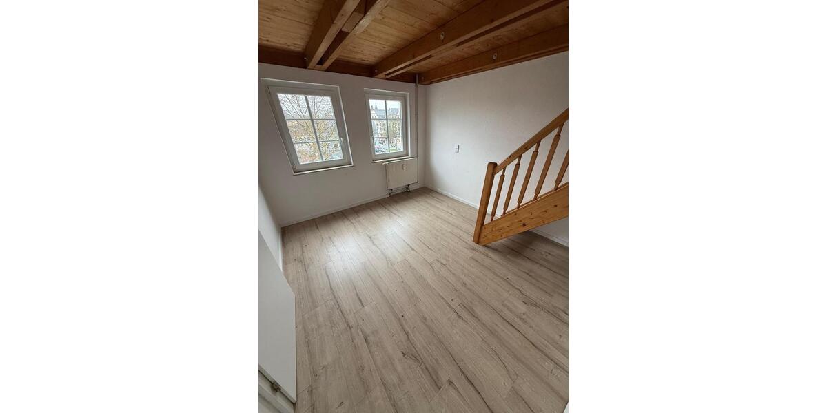 Dachgeschoßwohnung Lichtenstein (Sachsen) - 3.5 Zimmer, 76 m&sup2;, 450&euro; | Angebot:25902789