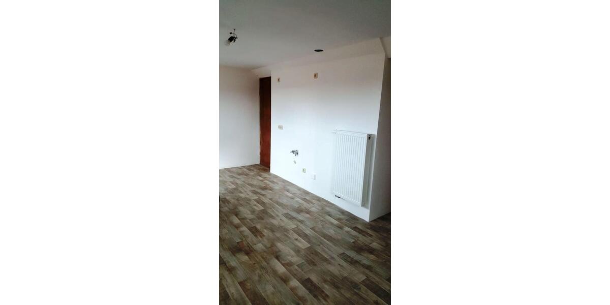 Etagenwohnung Eisfeld - 3 Zimmer, 90 m&sup2;, 560&euro; | Angebot:25869442