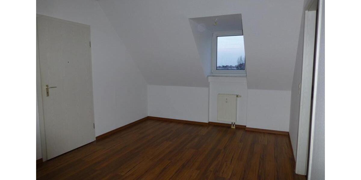 Etagenwohnung Rackwitz - 3 Zimmer, 83 m&sup2;, 715&euro; | Angebot:24431190