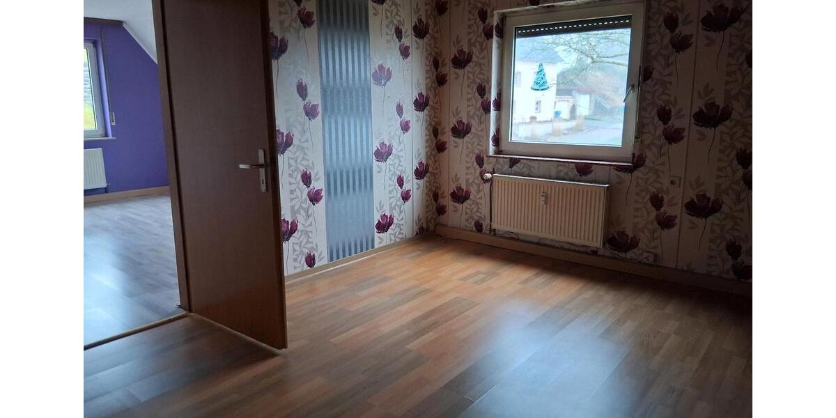 Dachgeschoßwohnung Bitburg - 4 Zimmer, 90 m&sup2;, 850&euro; | Angebot:24839565