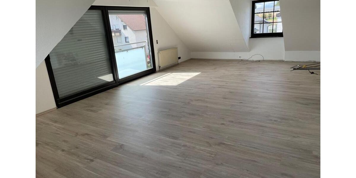Dachgeschoßwohnung Selters (Westerwald) - 3 Zimmer, 65 m&sup2;, 600&euro; | Angebot:26074134