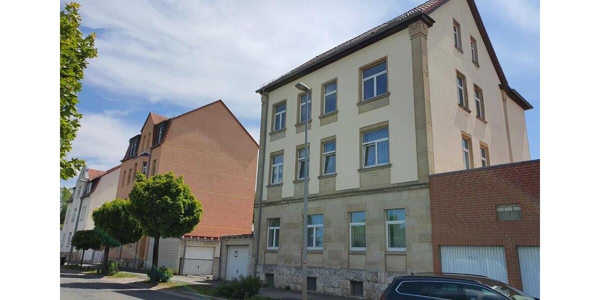 Etagenwohnung Apolda - 4 Zimmer, 98 m&sup2;, 870&euro; | Angebot:25055359