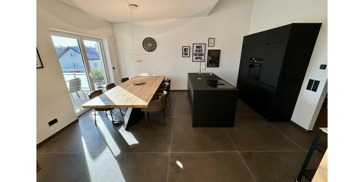 Dachgeschoßwohnung Abstatt - 3.5 Zimmer, 122 m&sup2;, 1.825&euro; | Angebot:26368798