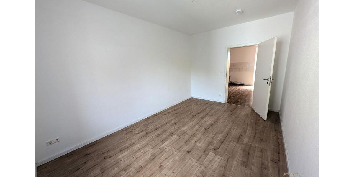 Etagenwohnung Bitterfeld-Wolfen Bitterfeld - 4 Zimmer, 92 m&sup2;, 650&euro; | Angebot:26442517