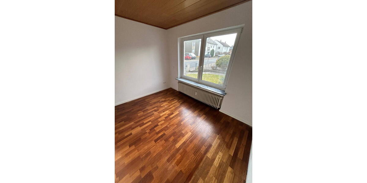 Etagenwohnung Bielefeld Brake - 4 Zimmer, 105 m&sup2;, 850&euro; | Angebot:26164115