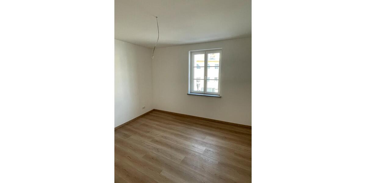 Etagenwohnung Neunburg vorm Wald - 3 Zimmer, 115 m&sup2;, 990&euro; | Angebot:26036581