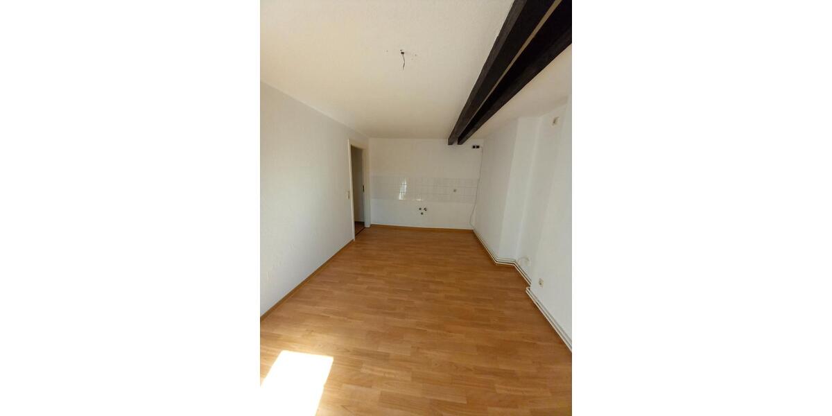 Dachgeschoßwohnung Ballenstedt - 2 Zimmer, 68 m&sup2;, 410&euro; | Angebot:26278048