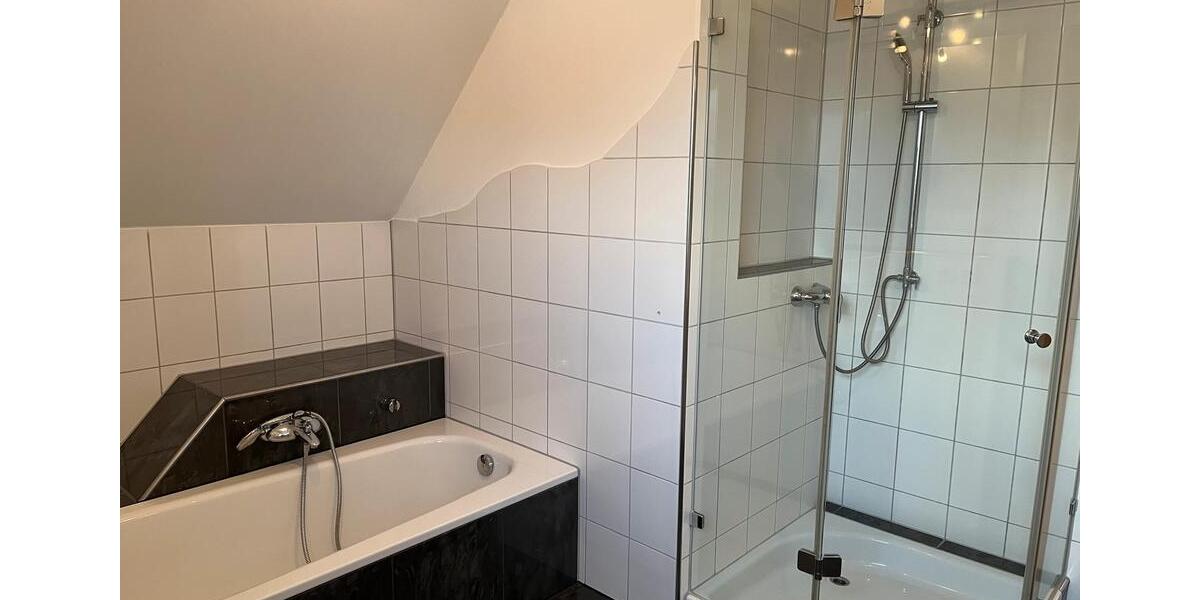 Erdgeschoßwohnung Verl - 4 Zimmer, 148 m&sup2;, 1.870&euro; | Angebot:24874879