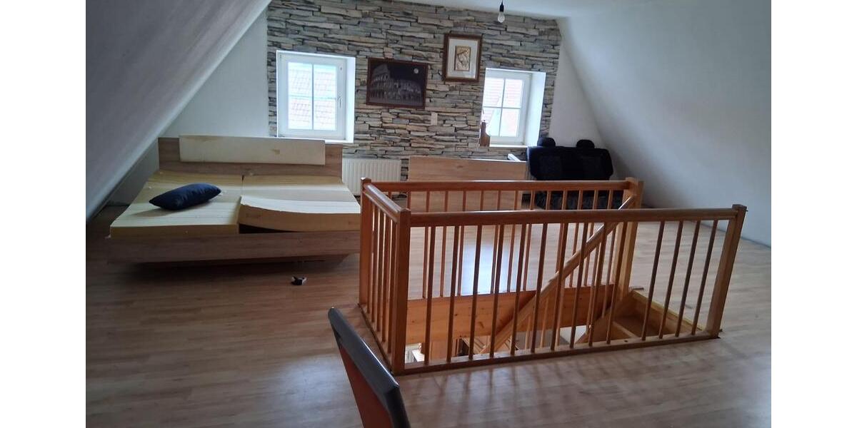 Schöne 4 Zimmer DG-Wohnung zur Miete zimmer