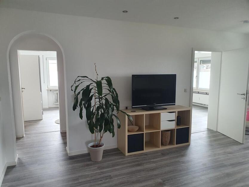 Helles Zimmer in ruhiger WG, saniert, Warmmiete, alles inkl.