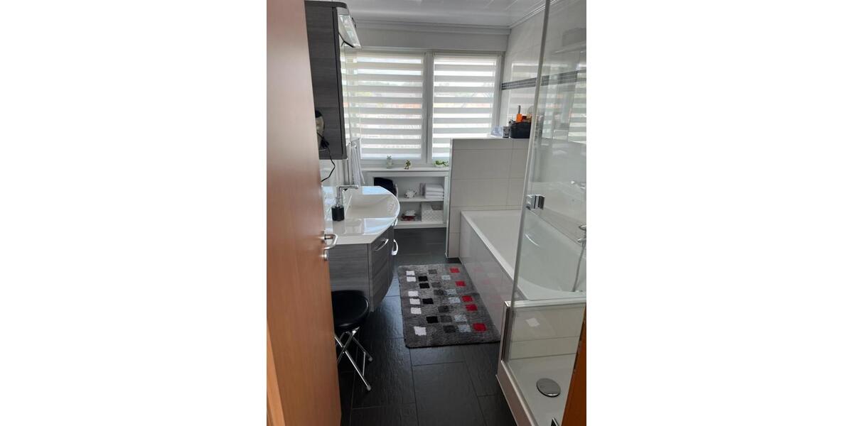 Wohnen auf Zeit Hückelhoven - 5 Zimmer, 120 m&sup2;, 600&euro; | Angebot:17959622