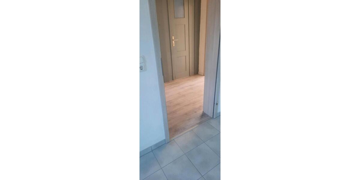 Etagenwohnung Plauen Altstadt - 5 Zimmer, 100 m&sup2;, 580&euro; | Angebot:26068141