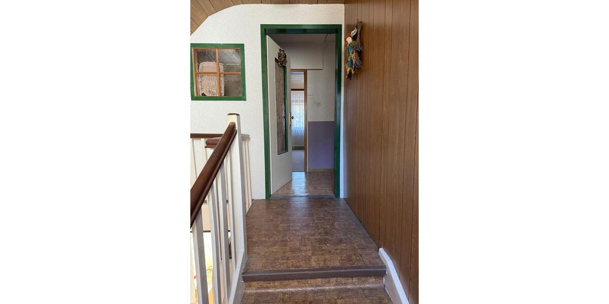 Etagenwohnung Schiffweiler - 2 Zimmer, 80 m&sup2;, 720&euro; | Angebot:25979101