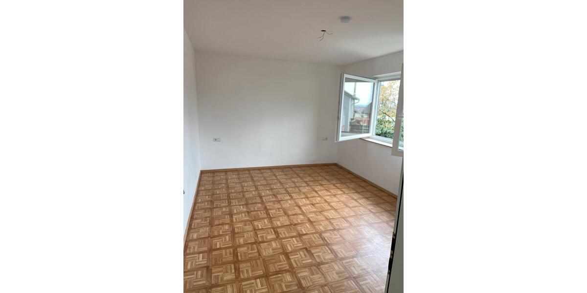 Etagenwohnung Kressbronn am Bodensee - 3.5 Zimmer, 104 m&sup2;, 1.450&euro; | Angebot:25642670