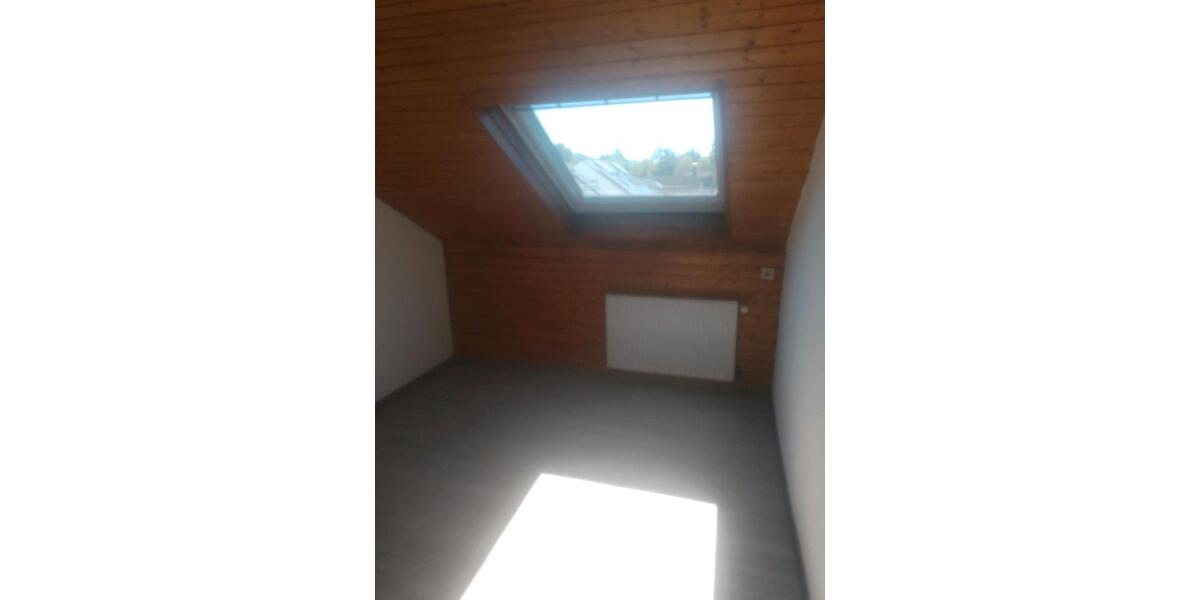 Dachgeschoßwohnung Bad Honnef - 3 Zimmer, 65 m&sup2;, 600&euro; | Angebot:26241838
