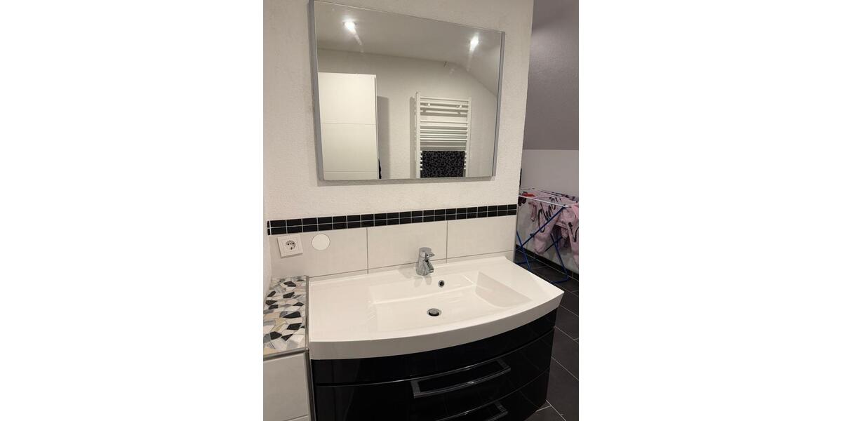 Dachgeschoßwohnung Alfdorf - 1 Zimmer, 53 m&sup2;, 740&euro; | Angebot:26255004