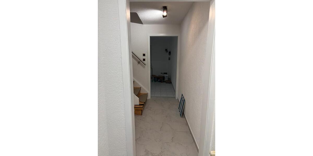 Reihenhaus Reutlingen Orschel-Hagen - 5 Zimmer, 176 m&sup2;, 1.500&euro; | Angebot:24453091