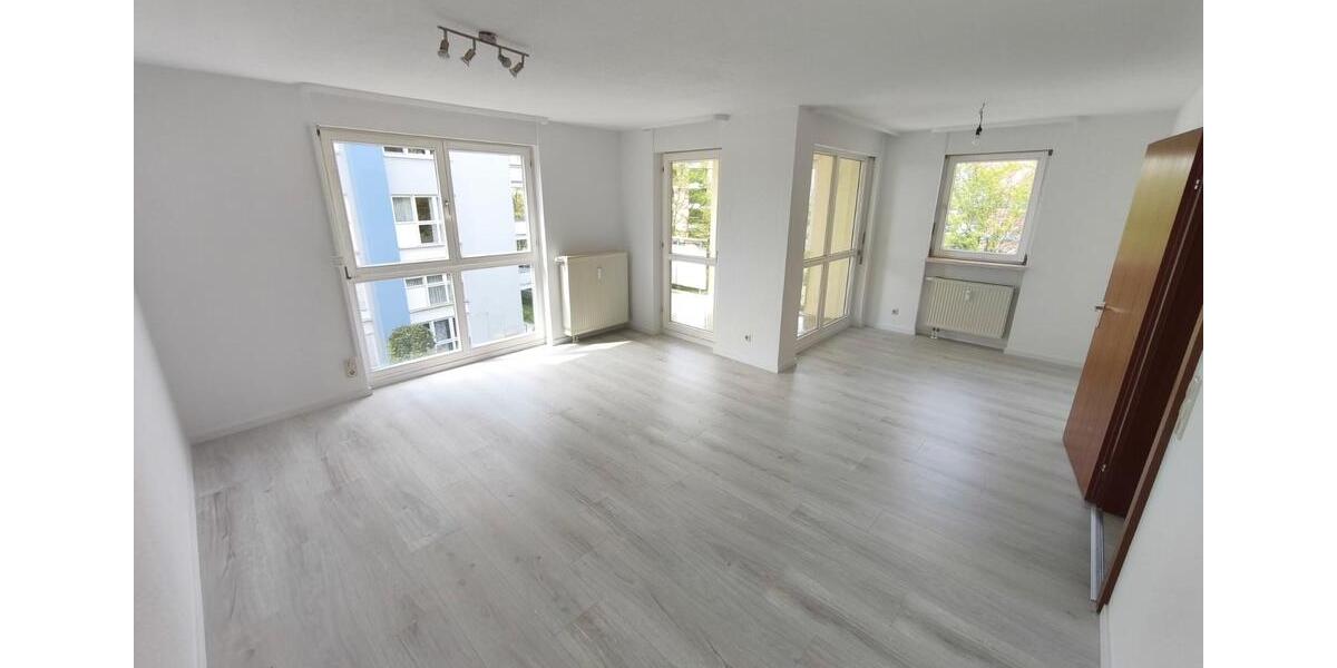 Etagenwohnung Sindelfingen Eichholz - 2 Zimmer, 67 m&sup2;, 980&euro; | Angebot:26705353