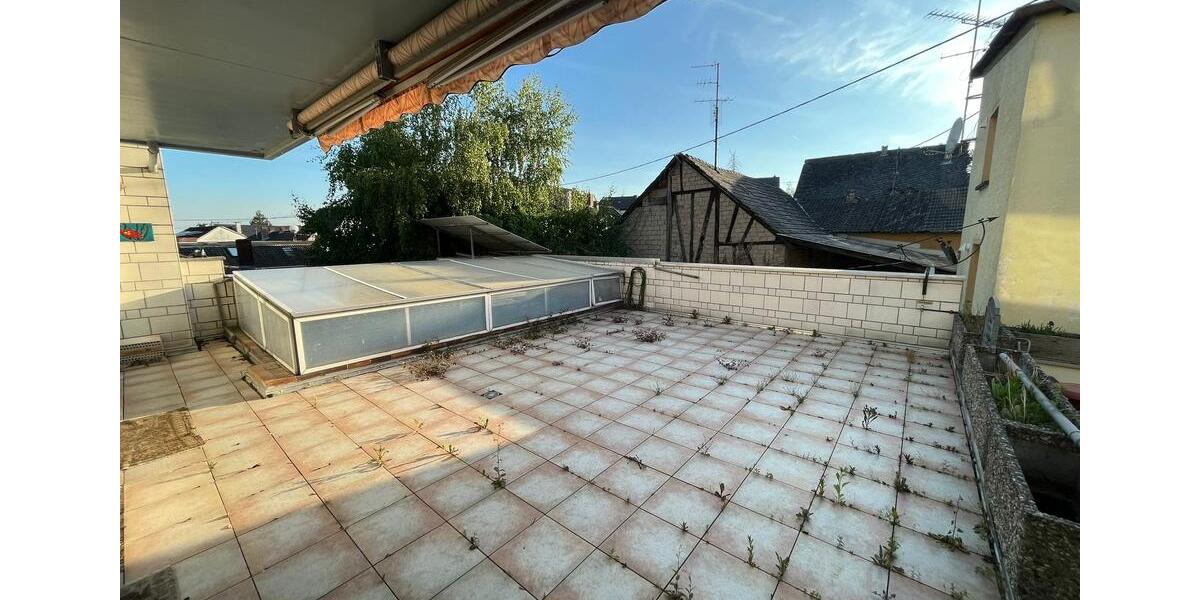 Großzügige 3 Zimmer Wohnung mit großer Dachterrasse 3 zimmer